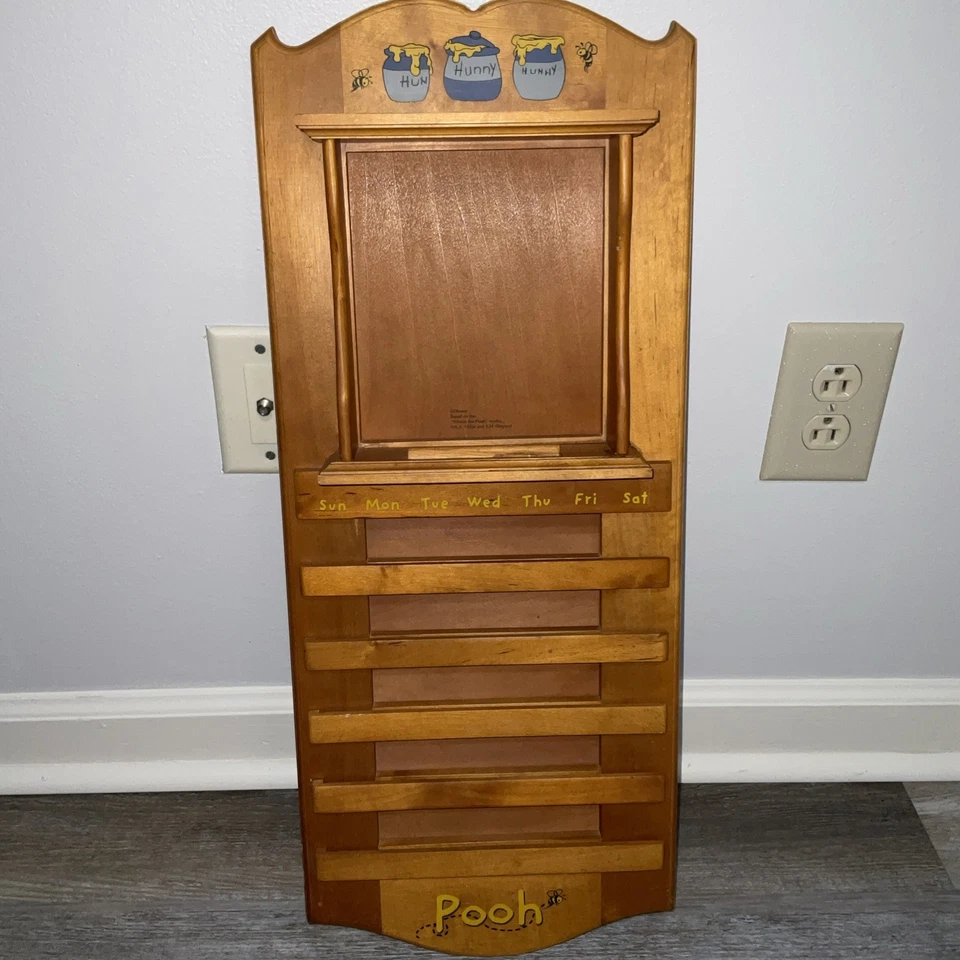 Calendario y platos de pared perpetuos Winnie The Pooh Bradford Exchange todo el año Foto 2 de 4