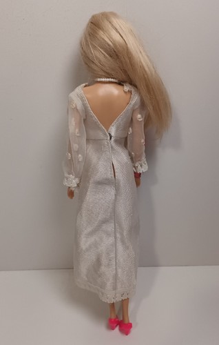 Mattel 2015 Valentine Beauty Barbie #11718 Redressed as Bride - Picture 8 of 10