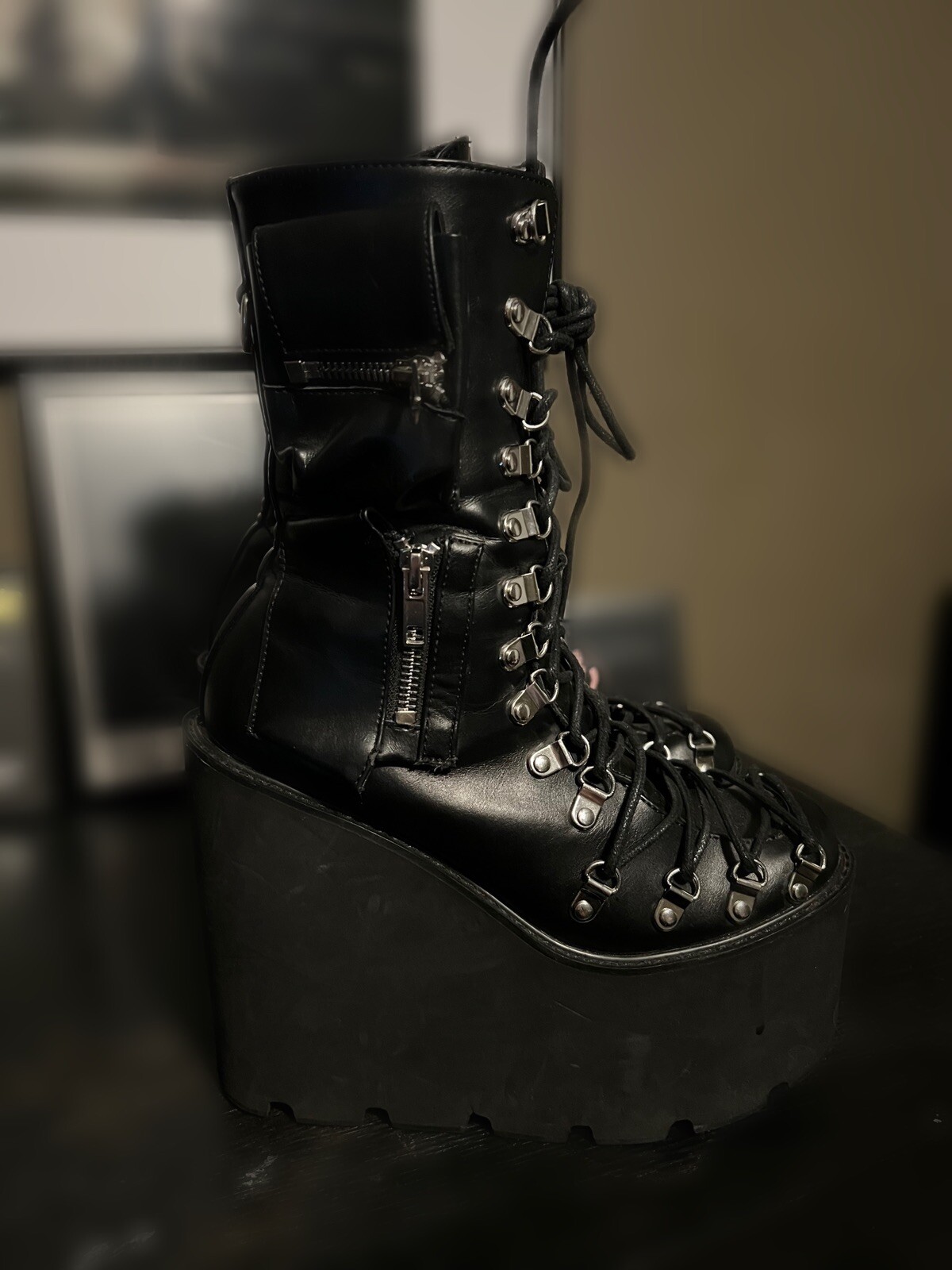 Dollskill  Current Mood Obsidian Size 8 - image 3