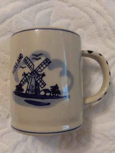 Delft blue mug/coffee cup Holland handpainted texture windmill flower 3.5 in.