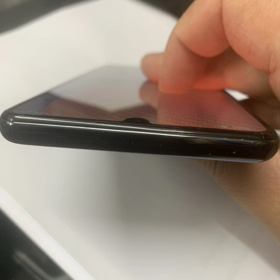 Samsung Galaxy A42 5G , Black, 128GB, Unlocked, Good Condition - Image 3 of 4