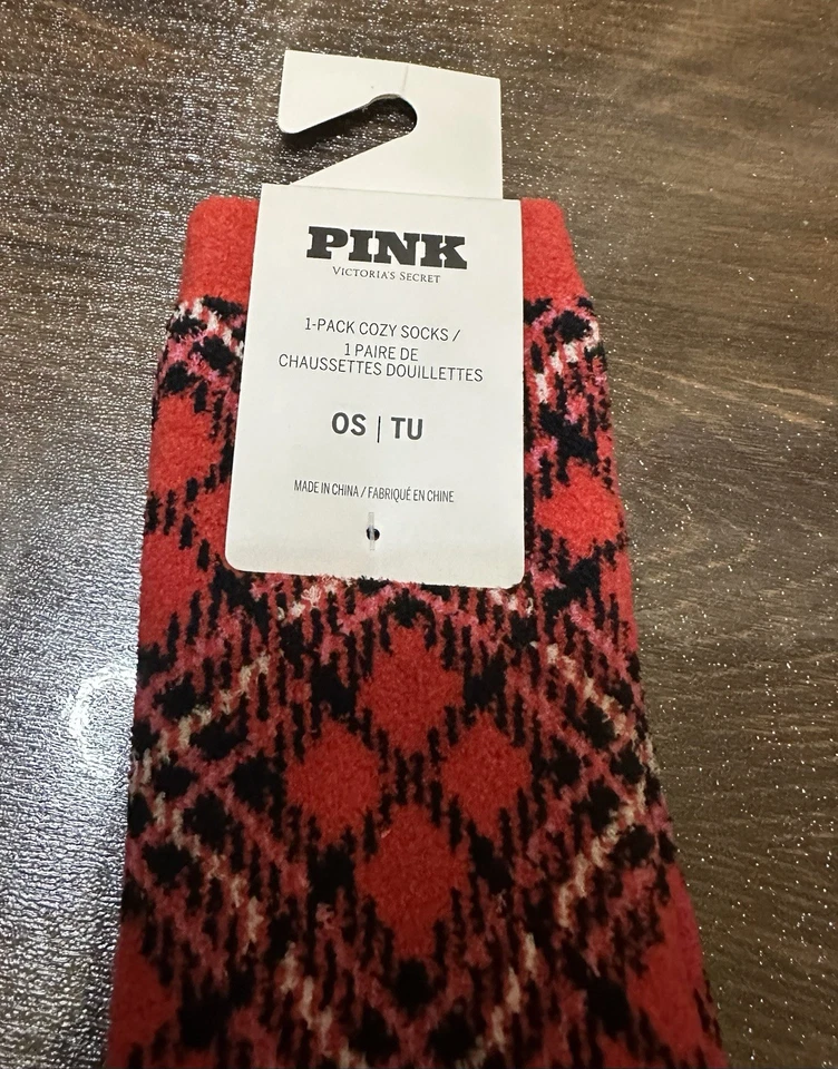 Meias de lã aconchegantes xadrez vermelho rosa Victoria's Secret logotipo lounge férias novas com etiquetas - Imagem 2 de 4