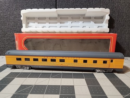 Coche de pasajeros IHC 6820-1 Union Pacific parrilla lateral corrugada #4809 LNiB | Zustand: Used