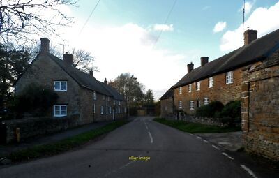 Photo 6x4 Stone cottages Marston St Lawrence  c2014