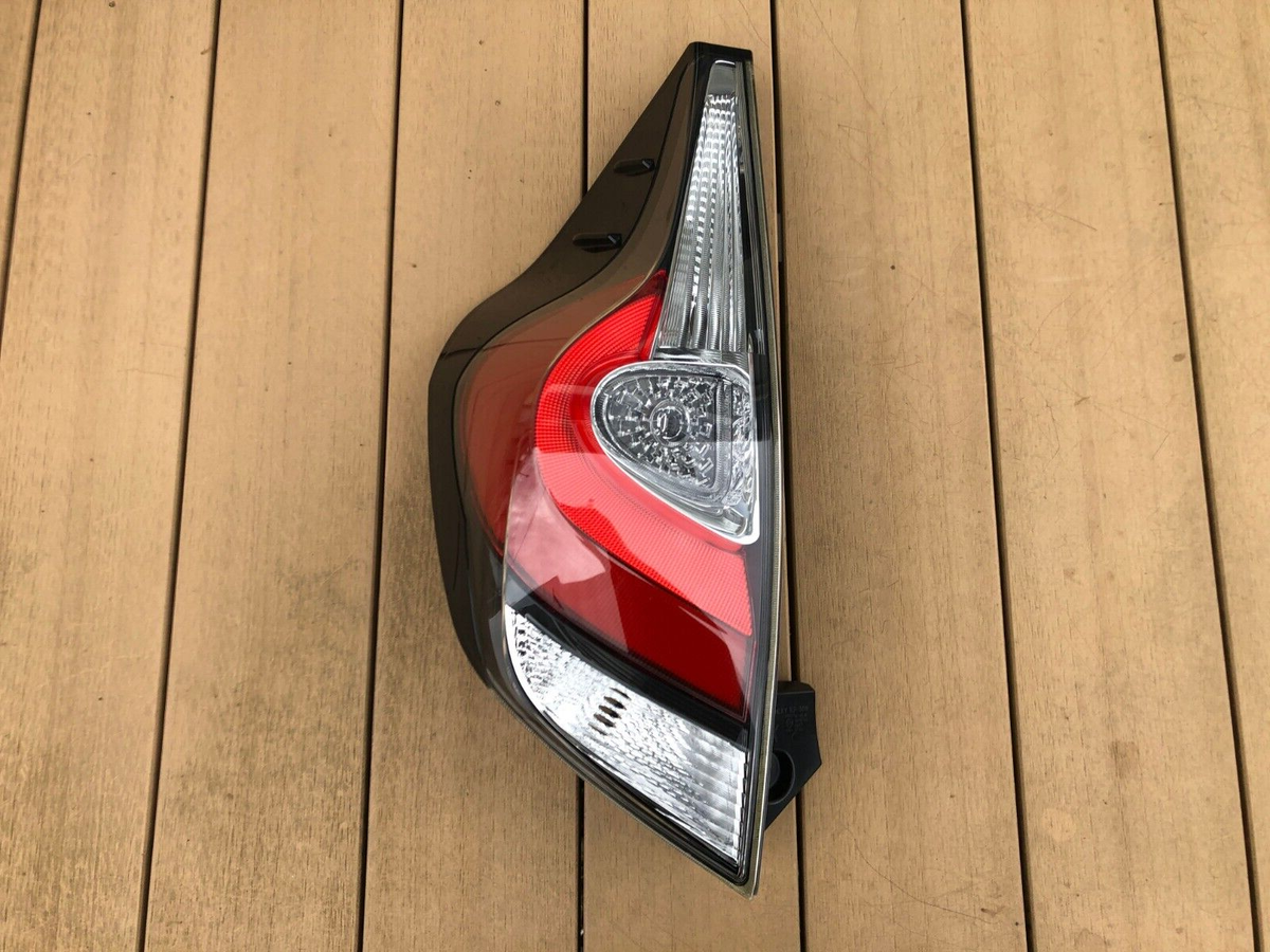 JDM 2017 Toyota Prius c Aqua NHP10 Taillights Tail Lamps Lights