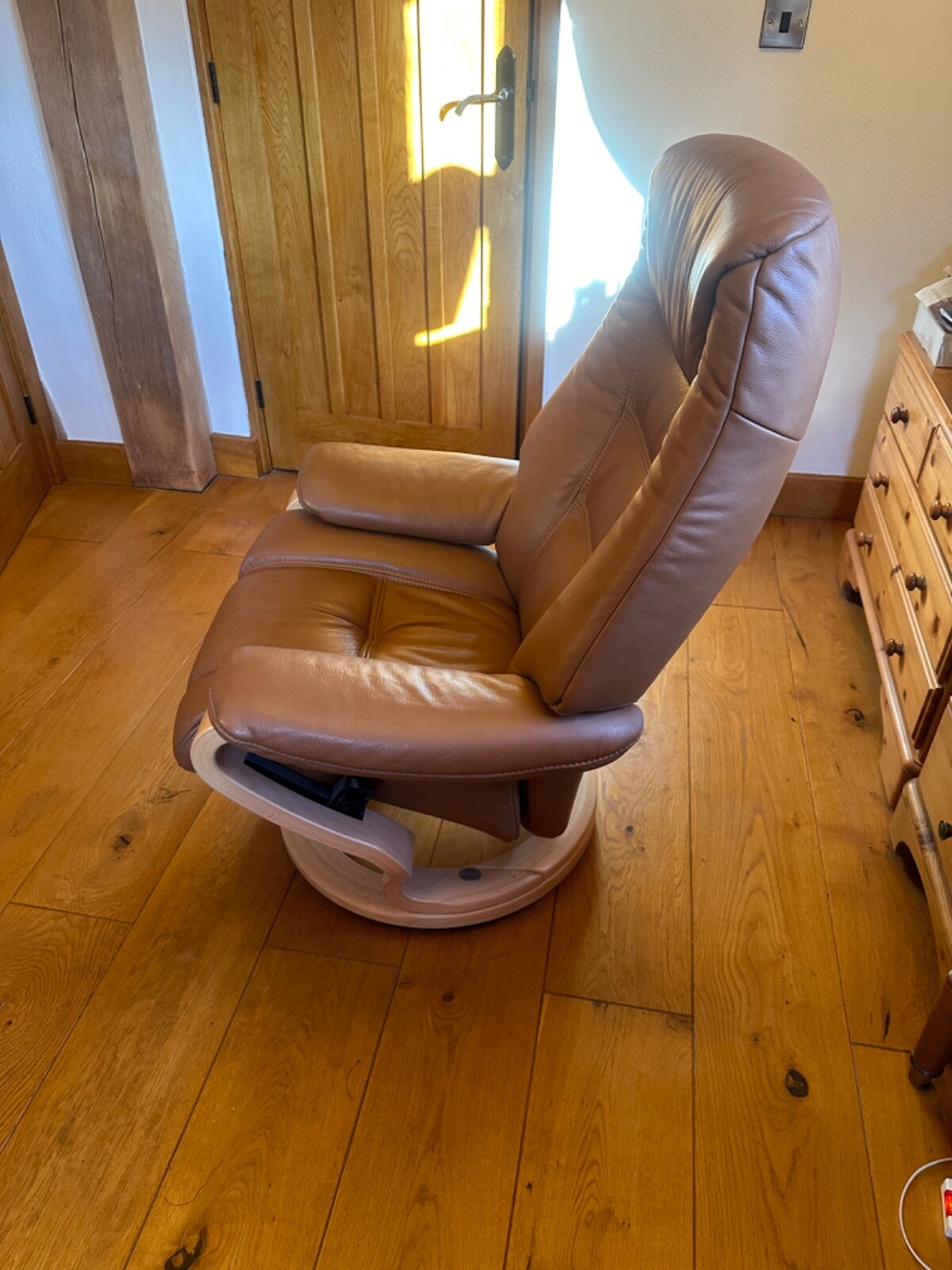 Himolla Corrib Zerostress medium recliner chair eBay