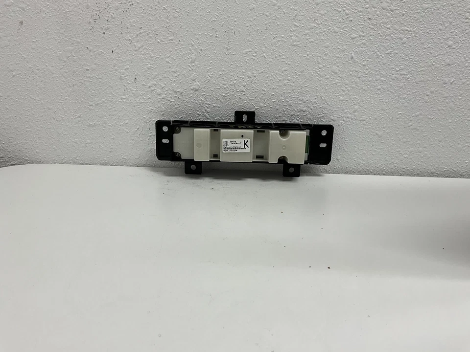 Nissan Pathfinder 2017 control de temperatura de aire acondicionado OEM 275113KA0A Foto 3 de 4