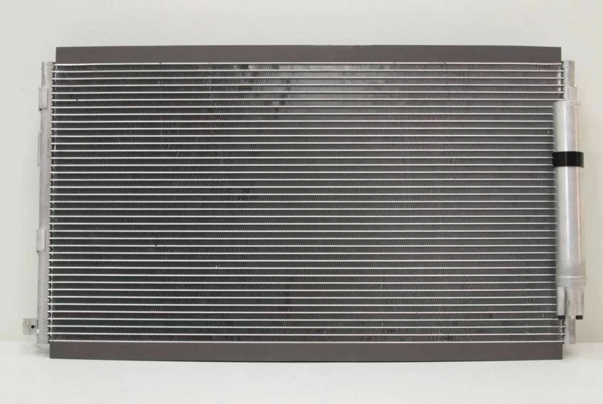 Condensador de aire acondicionado TYC para Ford Mustang 2015-2018 2,3 L L4 turboalimentado Foto 2 de 2