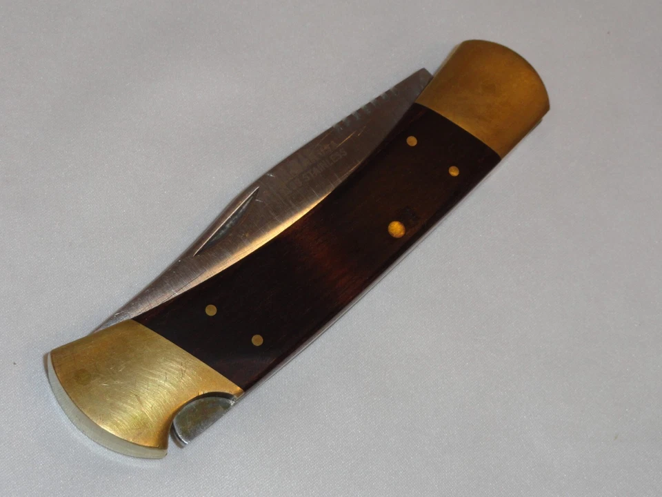 KA-BAR 1189 不锈钢折叠锁背刀木质和黄铜美国制造 — 第 2/4 张图片