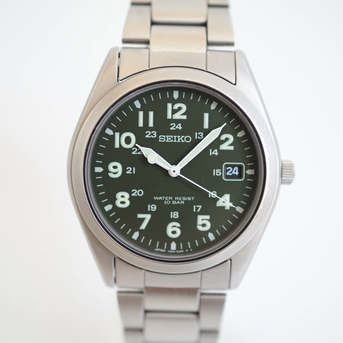 SEIKO SPIRIT 7N42 8260 Military Green Dial Quartz Day Mens 37mm eBay