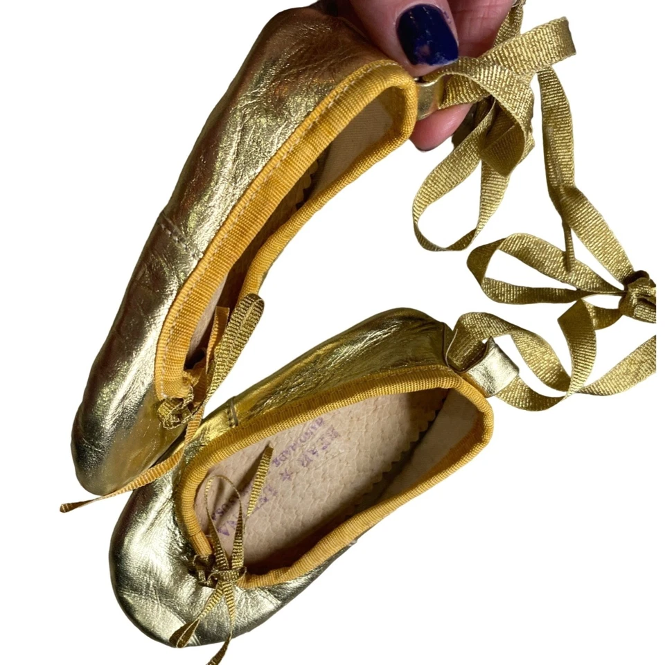 Bear & Lerina Hecho a Mano Niñas Suave Cómodo Cuero Cintas Doradas Zapatos De Colección 5 Foto 2 de 4