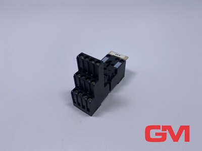Telemecanique Schneider Relaissocket RXZE1S114M relay socket protection module