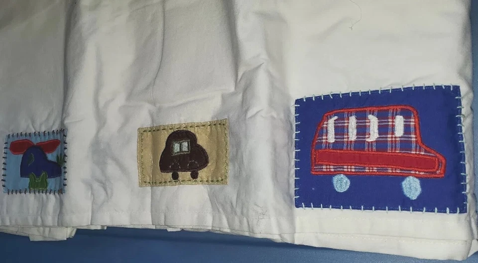 Nuevo Pottery Barn Kids TRANSPORTE Cuna Falda Cuna Falda Coche Bordado Niño Foto 3 de 4