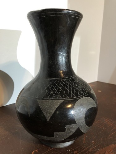 Southwestern pottery..very early unsigned. - Picture 6 of 8