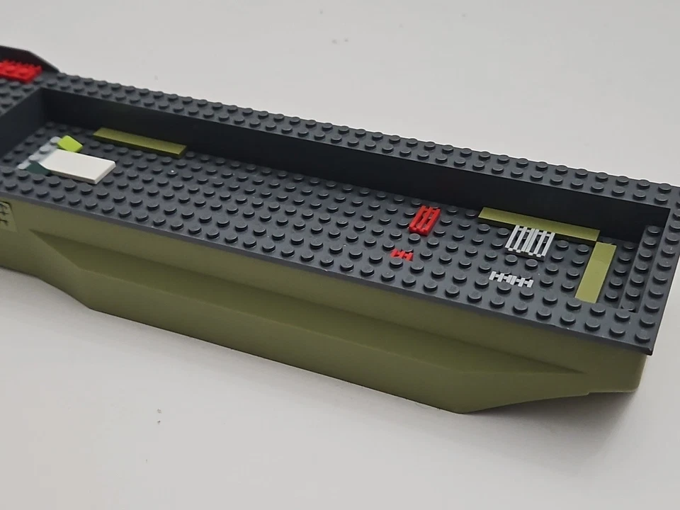 LEGO Legends of Chima Cragger's Command Ship Boat Hull & Deck 70006 Olive Green - Image 3 of 4