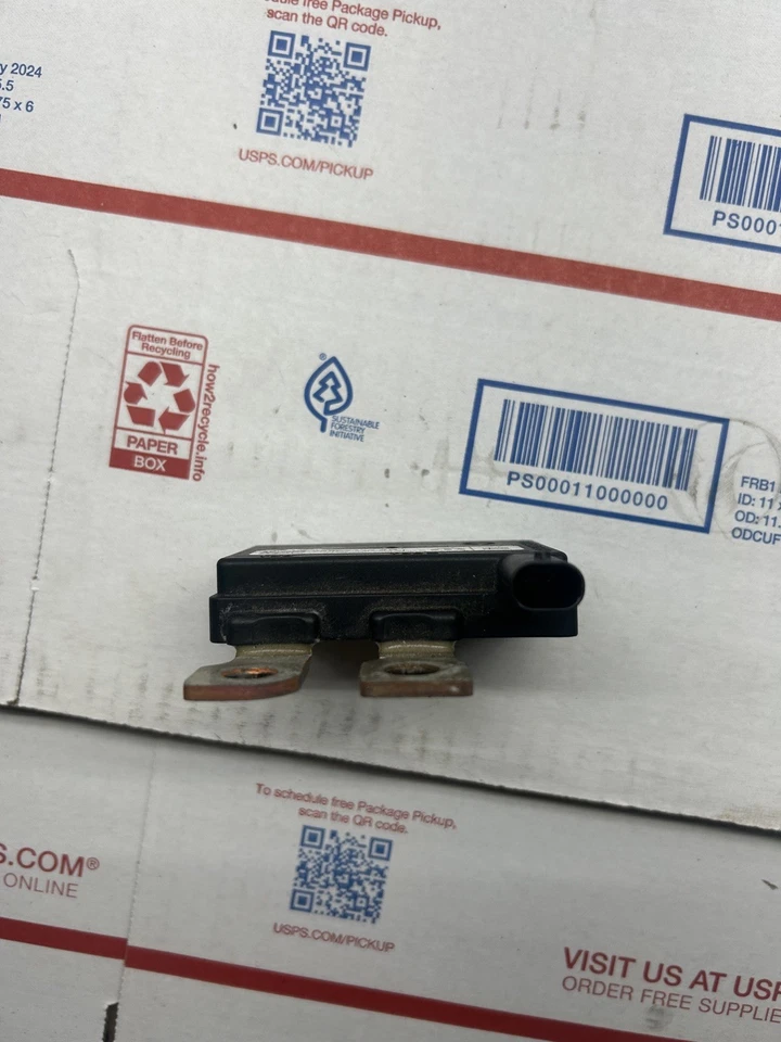 Relé de rejilla de calefacción de admisión genuino Mopar 68606435AB 2021-2024 RAM 2500 3500 6,7 L Foto 4 de 4