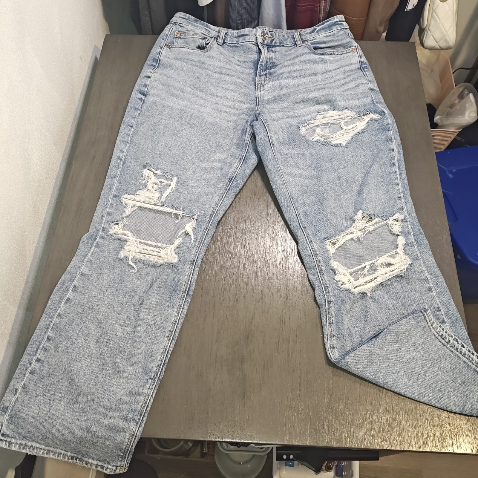 American Eagle Woman Jeans Stretch 16 Reg, Distressed Ripped Jeans,high rise,blu