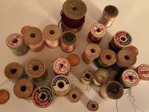 Lot of 24 WOODEN Thread SPOOLS Tiny 1/2” Tall To 1-1/2 By 1-7/16”