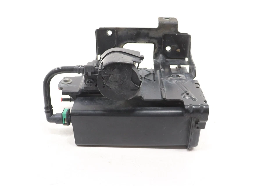 2021 - 2025 CHEVROLET EXPRESS 3500 FUEL VAPOR EVAPORATOR CANISTER OEM 84662156 - Image 2 of 4