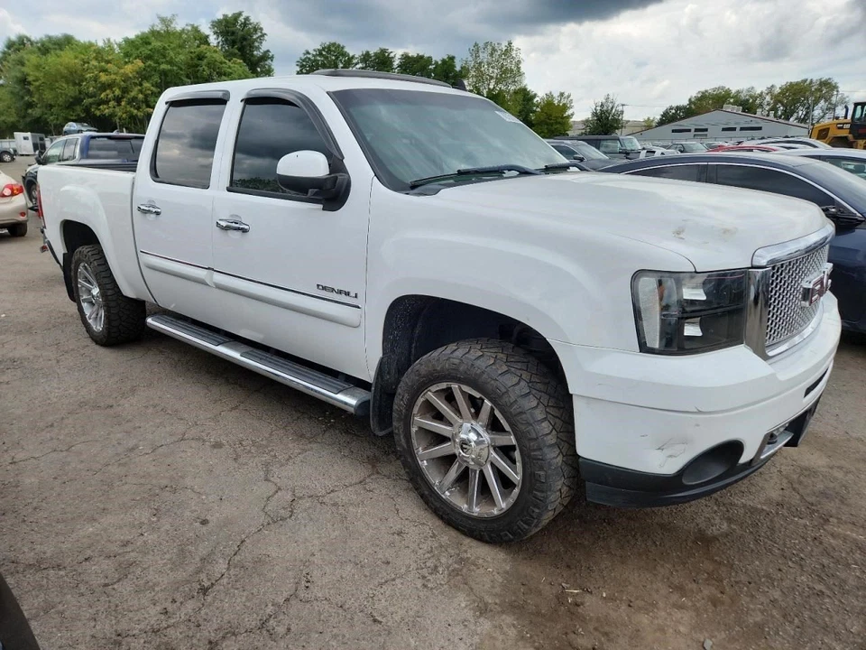 (LOCAL PICKUP ONLY) Trunk/Hatch/Tailgate With Locking Tailgate Fits 09-14 SIERRA - Image 4 of 4