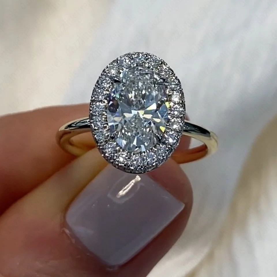 Anillo de compromiso IGI 2,25 quilates D VS1 ovalado con halo de diamantes cultivados en laboratorio oro bicolor de 14 k Foto 4 de 4