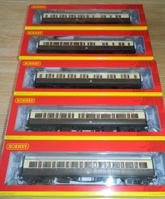 Hornby Reisebusschwader mit 5 GWR Spannzangenkorridor Reisebussen R40465/6/7/8/9 neu verpackt