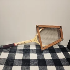 VINTAGE TENNIS RACKET-MAGNAN RACKET CO.-ARISTOCRAT MODEL-USA MADE-WOOD PRESS