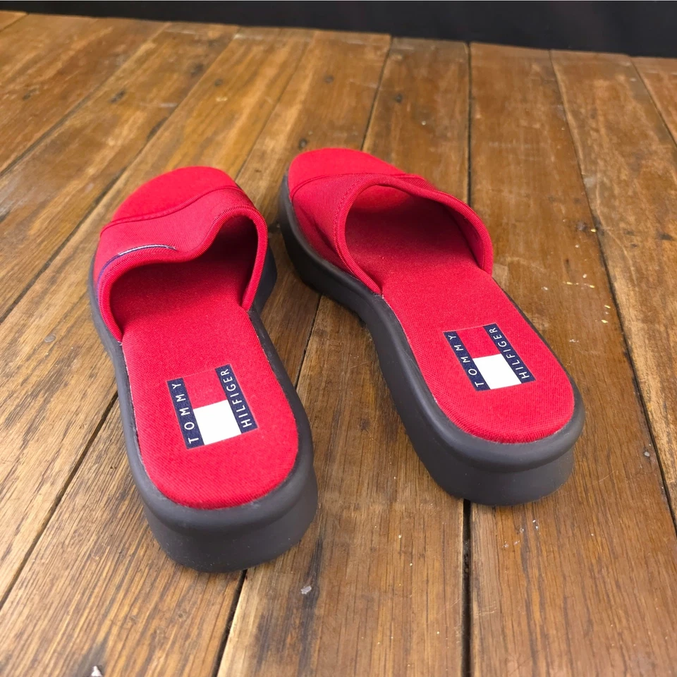 Sandalia deportiva vintage Tommy Hilfiger para mujer U Slide roja talla EE. UU. 7 M UK 4 1/2 M Foto 4 de 4