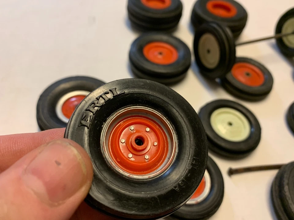 Винтажный лот из прессованной стали и литых колес для тракторов грузовиков Ertl Structo Tonka - Изображение 4 из 4