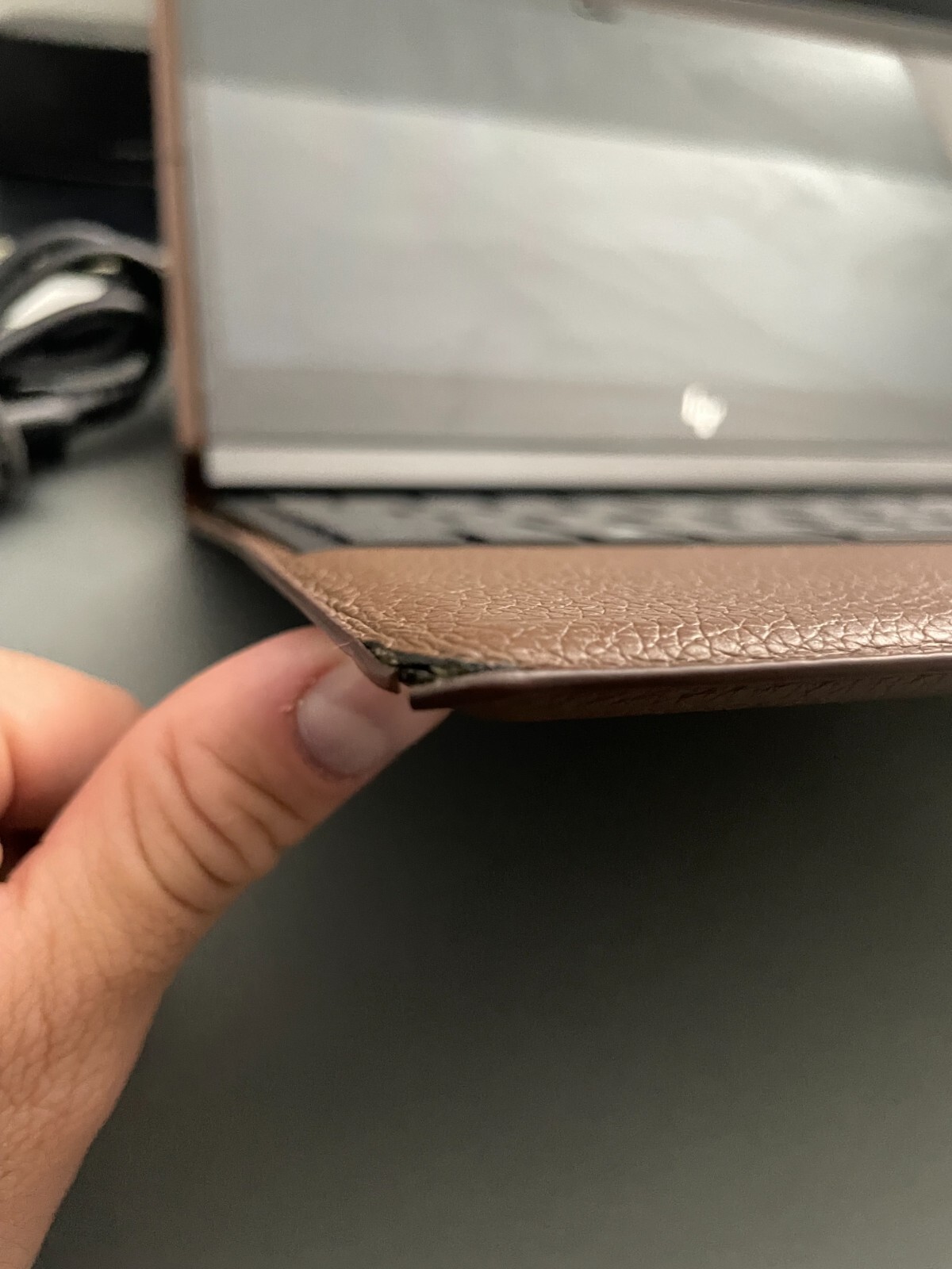 HP Spectre Folio Convertible 13AK0015NR Intel Core i78500Y 256GB NVMe