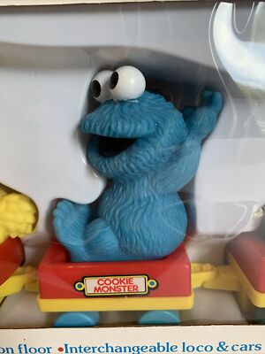 Sesame Street Big Bird's Wind Up Train Vintage Set Bert Cookie