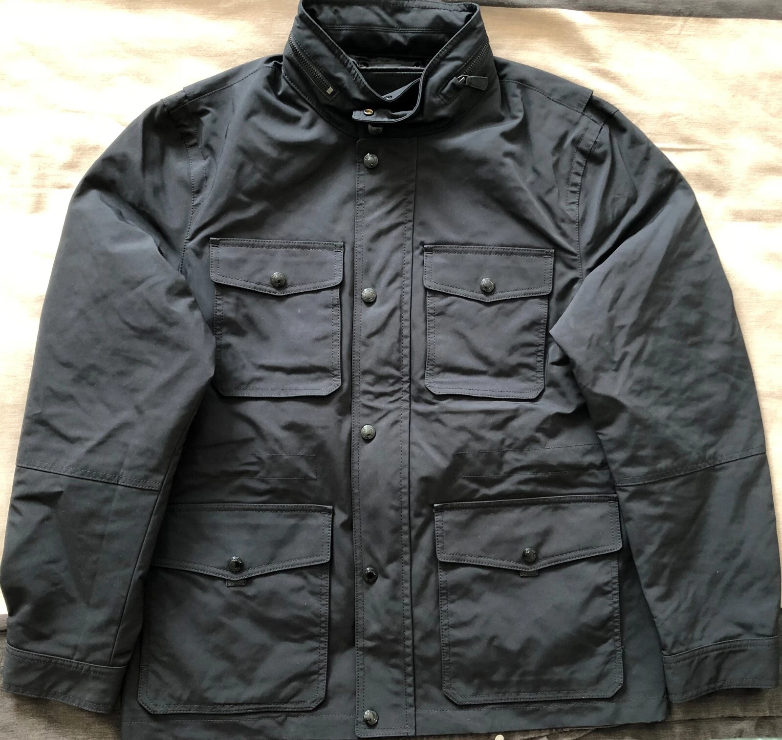 COACH -Men's Black Pockets Buttons Zipped Hood Vents Luxury Safari Jacket L BNWT
Opens in a new wind