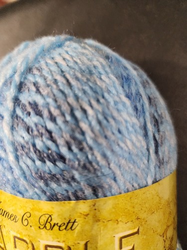 James C. Brett Marble Yarn Skein 100g Double Knitting Light Blue Grey White MT2 - Picture 3 of 9