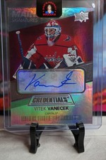 2021-22 UD Credentials Main Stage Signatures Vitek Vanecek Auto RC Capitals