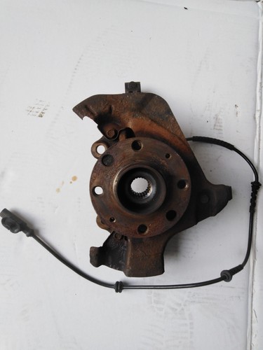 Opel Corsa D 1.0 Radlagergehäuse /Achsschenkel  Vorne Links