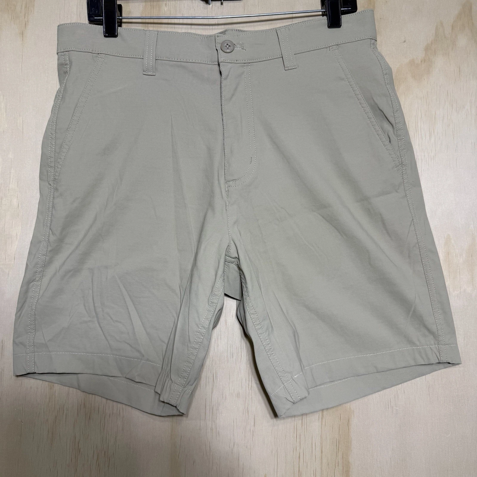 Eddie Bauer Mens Horizon Guide Chino Shorts Tan 32 EM31SH331P Hiking Performance