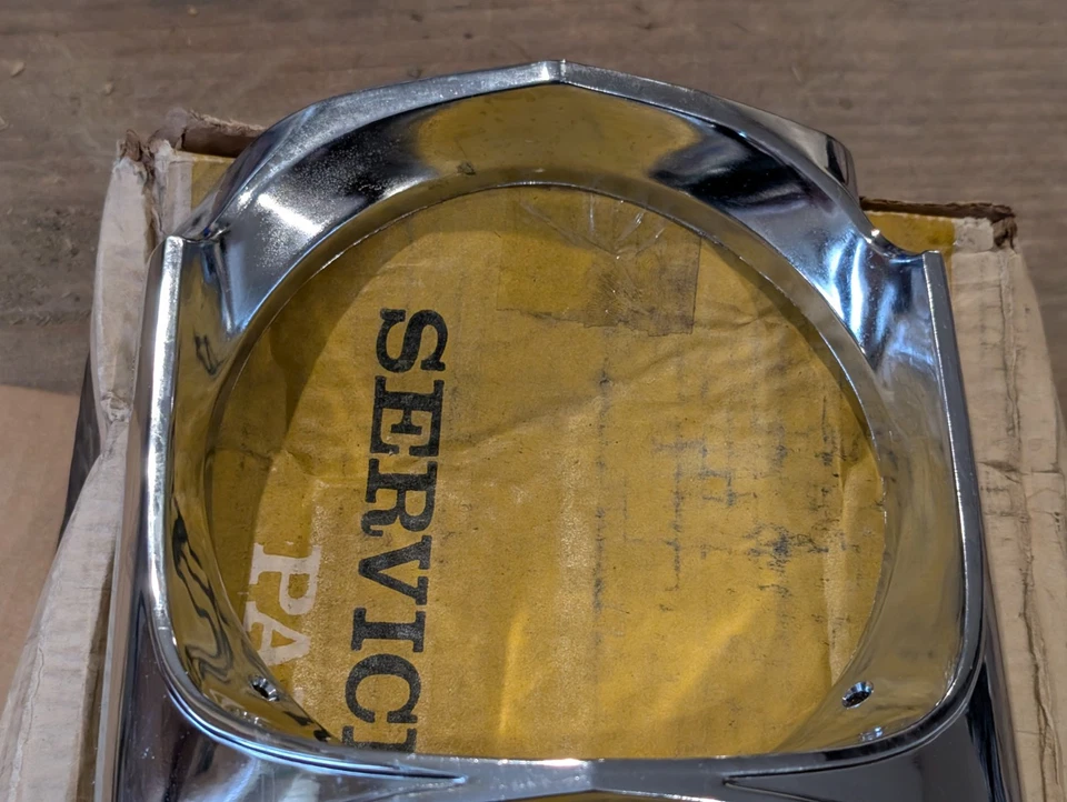 B40 NOS GM 1966 1967 Pontiac GTO LEMANS TEMPEST R.H Faro Bisel 9782752 Foto 4 de 4