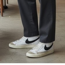 Classic Nike Blazer Mid 77 Men's White  Black Sneakers - Size: 8