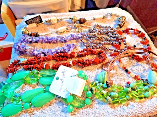Lot of vintage costume jewelry necklaces