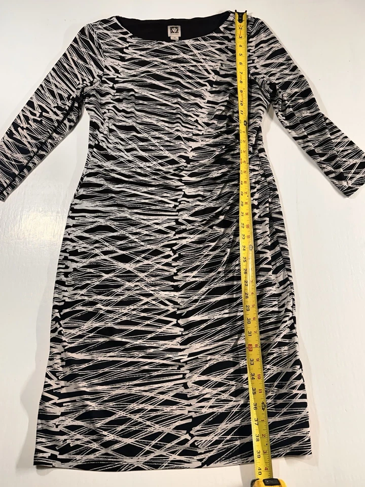 Anne Klein 侧皱褶迷笛连衣裙黑色白色 3/4 袖内衬 12 码弹力 — 第 2/4 张图片