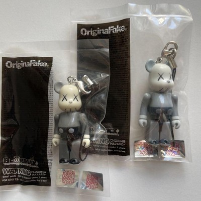 KAWS Original Fake ベアブリック 70% | www.gamescaxas.com