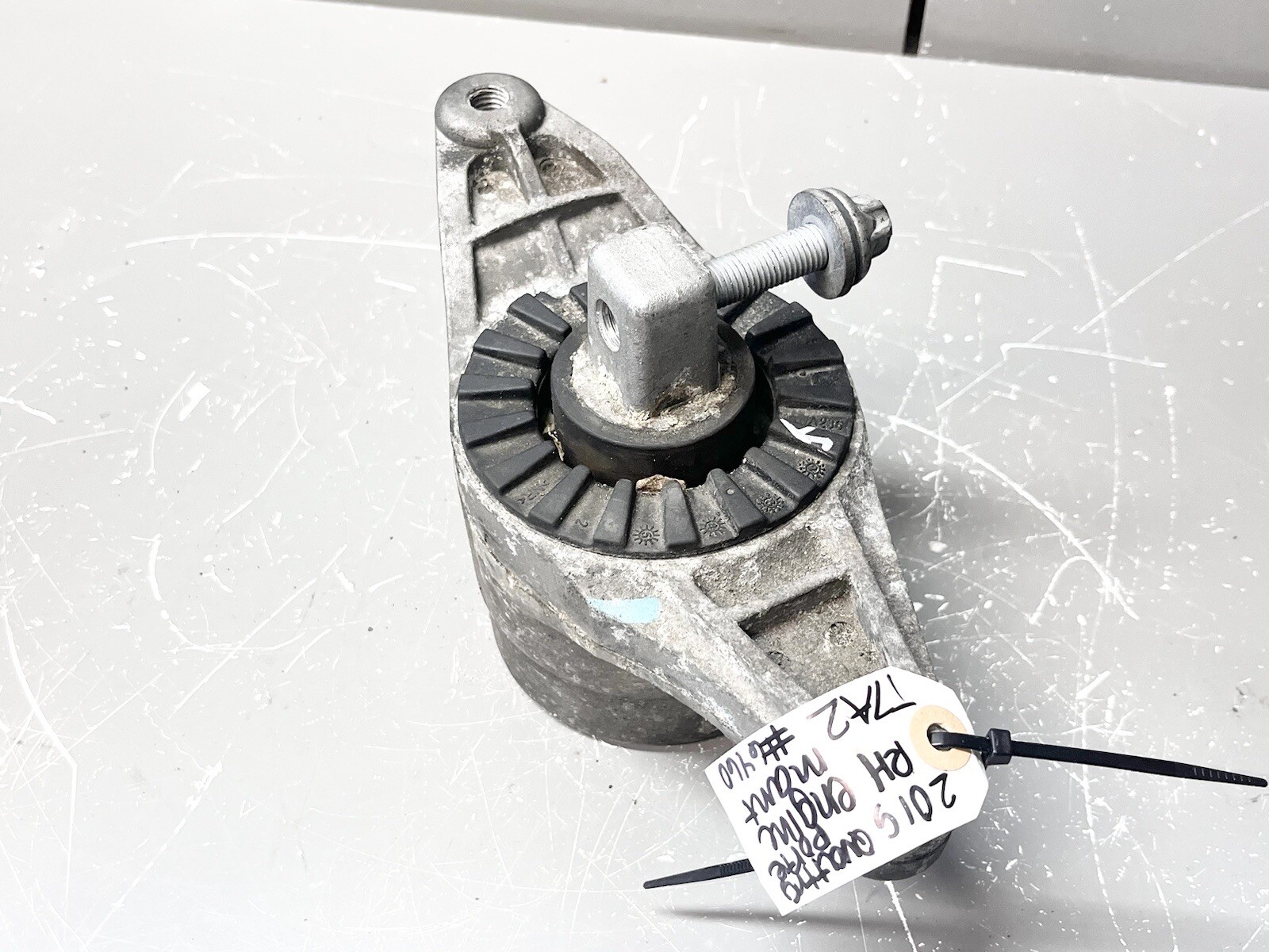 ⭐️2014-2020 MASERATI QUATTROPORTE 3.0L ENGINE MOTOR PASSENGER MOUNT BRACKET OEM