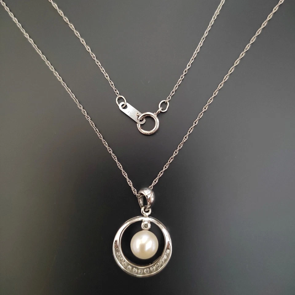 Vtg VAHAN 10K White Solid Gold Necklace Pendant Diamonds Crescent Pearl Circle - Image 4 of 4