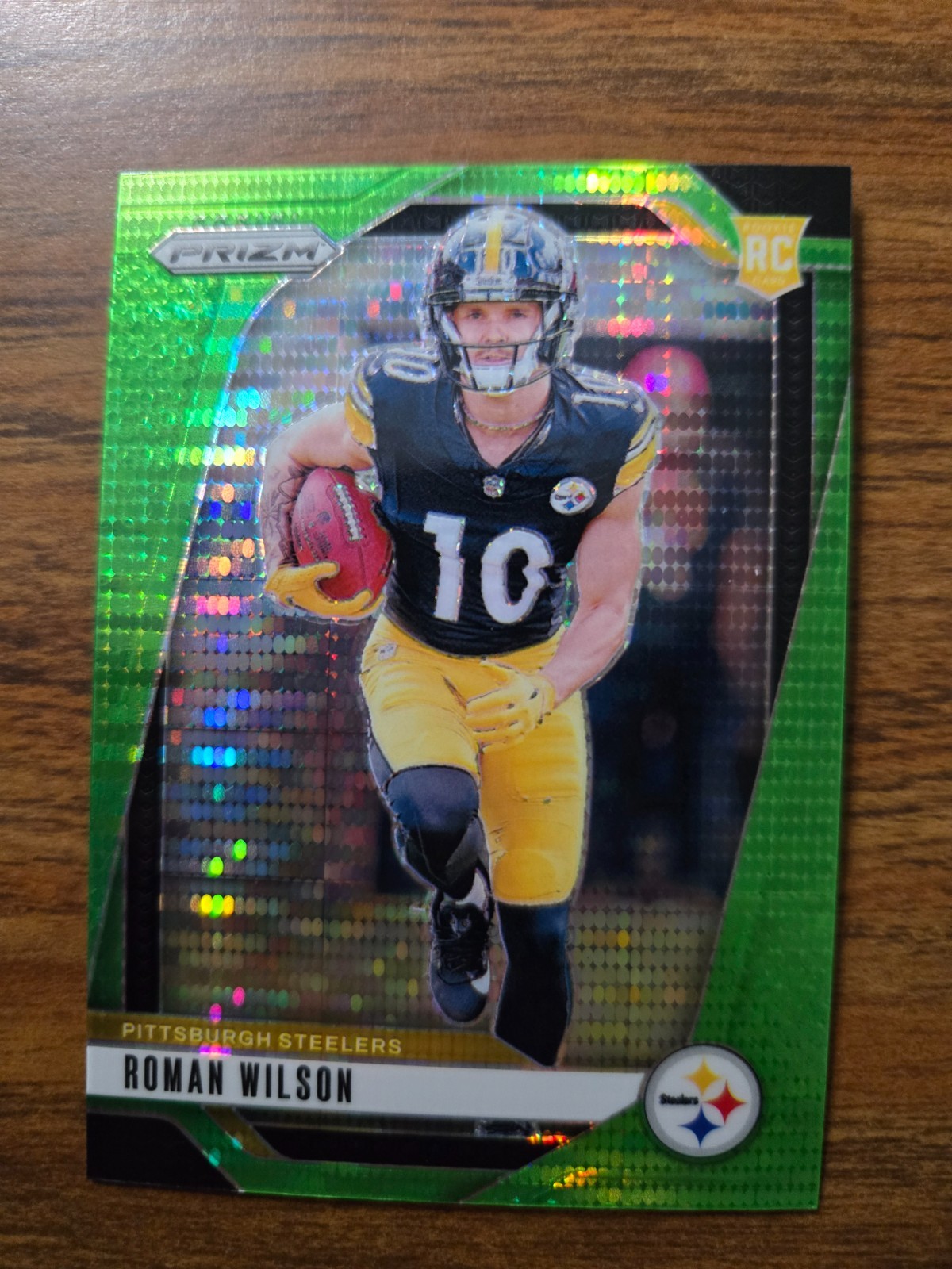 2024 Panini Prizm - Rookies Roman Wilson #384 Neon Green Pulsar Prizm (RC)