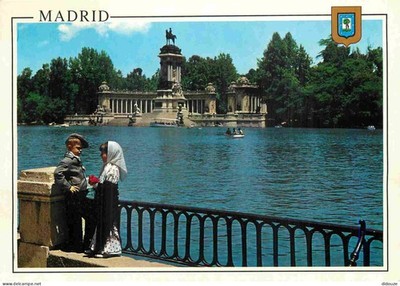 AK - Spanien - Espana - Madrid - Estanque del Retiro y parejita typic
