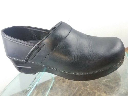 sanita work clogs