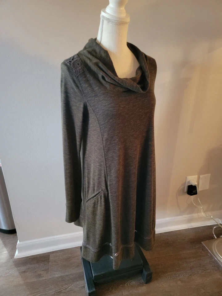 Vestido Suéter Anthropologie Saturday Sunday Cuello Capucha Mujer Pequeño Verde Oliva Foto 2 de 4