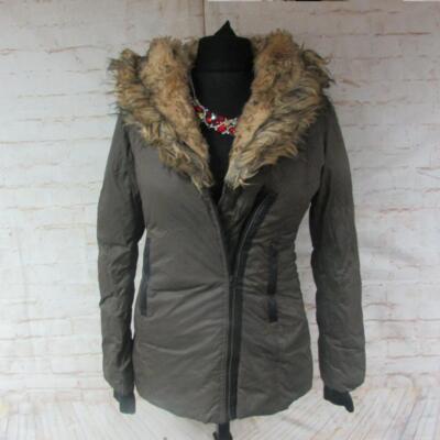 DAMEN DAUNENJACKE MIT KAPUZE UND REISSVERSCHLUSS GRÖSSE UK 10/12 BRUSTUMFANG 36/38 REF (NC03649)