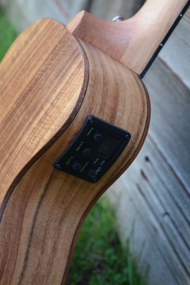 Solid Cedar & Koa Wood Ukulele with Accessories, (Canadian brand) - Image 3 of 4