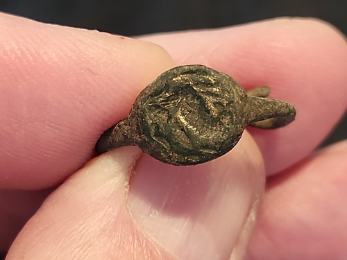 Roman bronze finger ring damaged in Antiquity. Please read description. LA22t